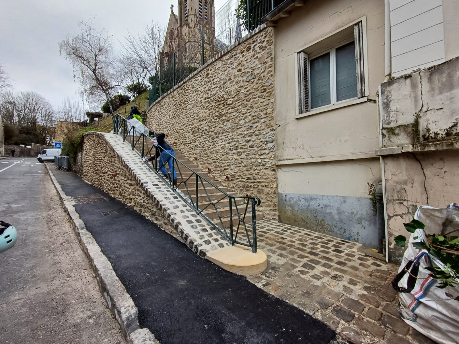 Chantier de restauration à Montmorency : un mur de soutènement rebâti avec expertise