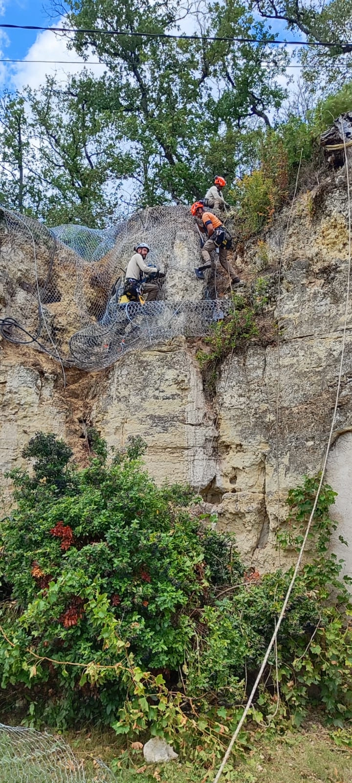 pose grillage plaqué Nazelles